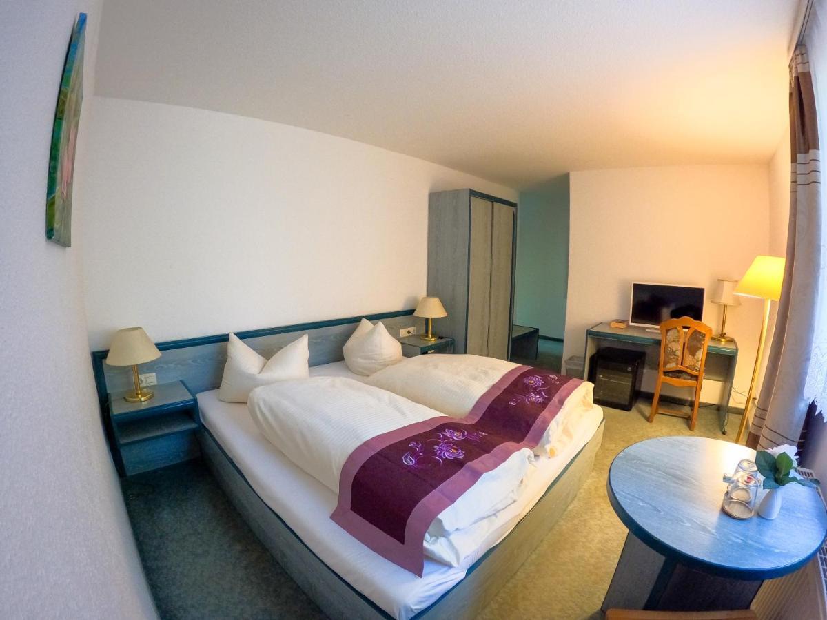 Hotel Diana Schonwalde-Glien Bagian luar foto