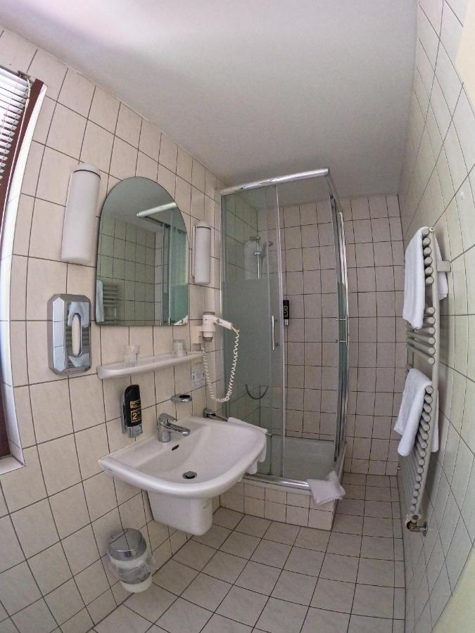 Hotel Diana Schonwalde-Glien Bagian luar foto