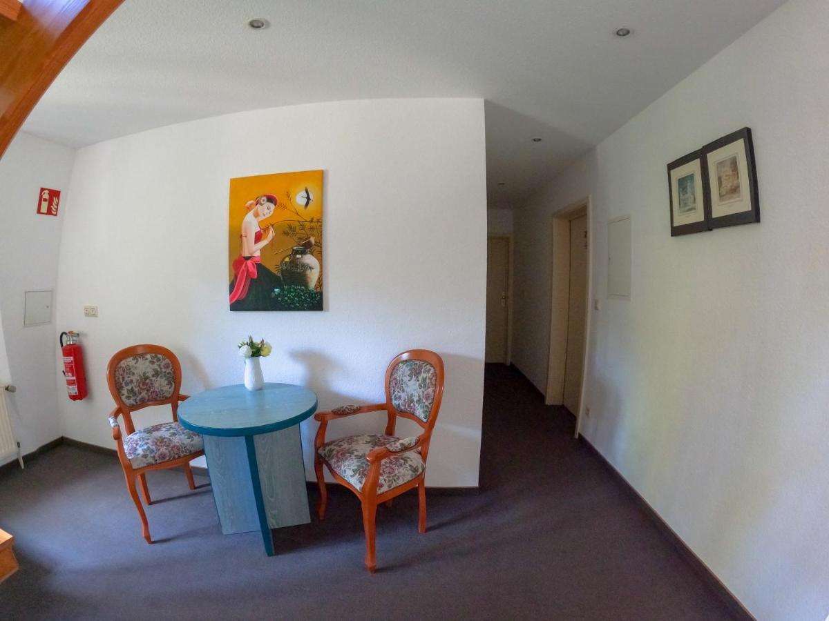 Hotel Diana Schonwalde-Glien Bagian luar foto
